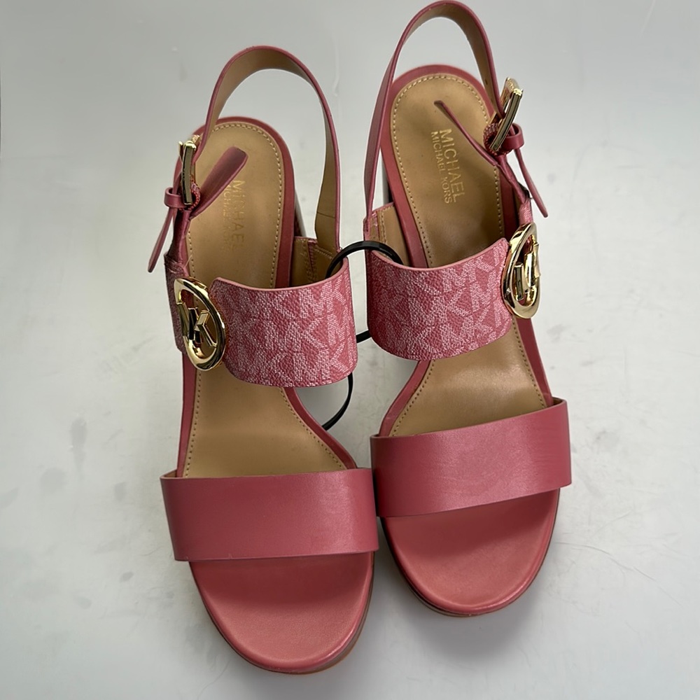 Make: Michael Kors Brand New without tags, size 8